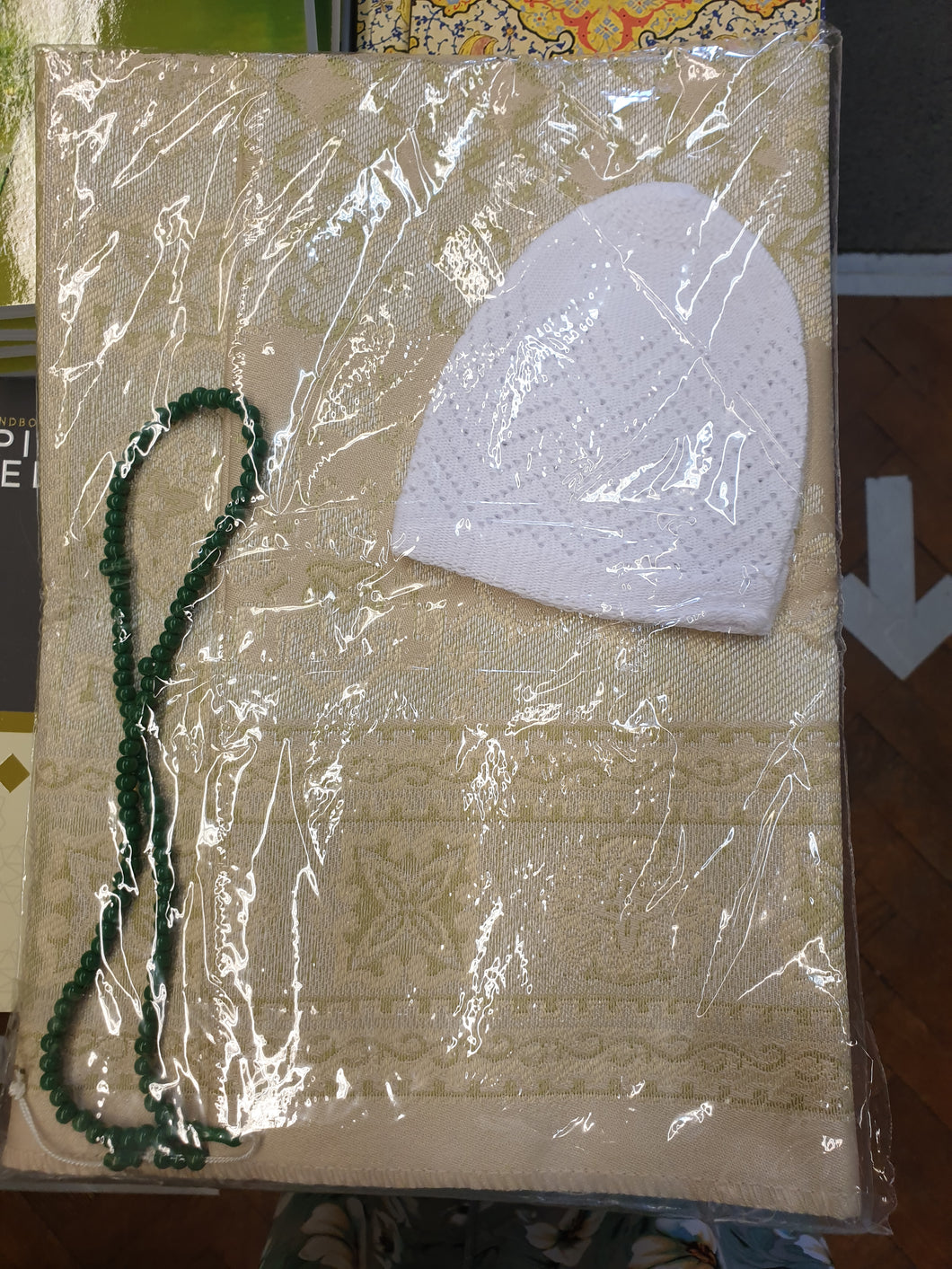 Thin prayer mat   with  prayer hat and 99 beaded  plastic Tasbeeh